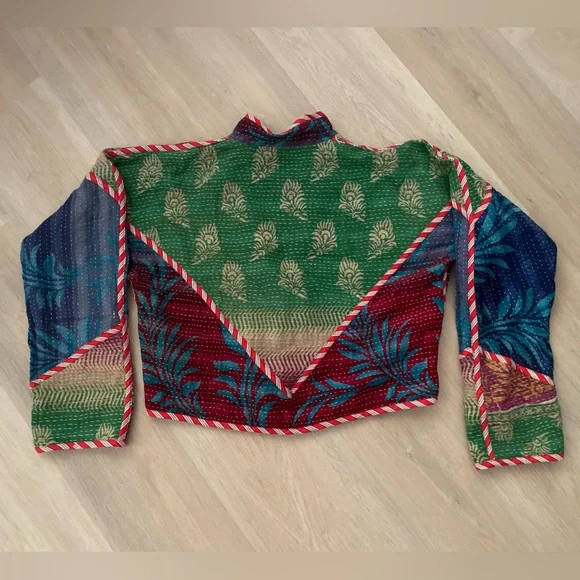 Vintage fabric quilted jacket | Size S - Picture 3 of 5